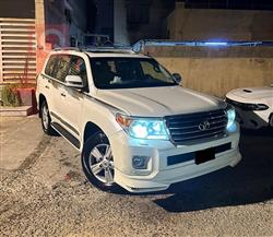 تۆیۆتا لاند کروزەر